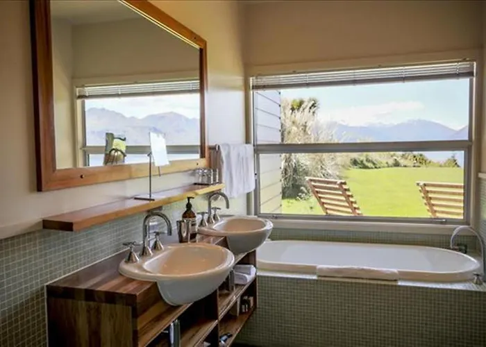 Holiday home Whare Kea And *