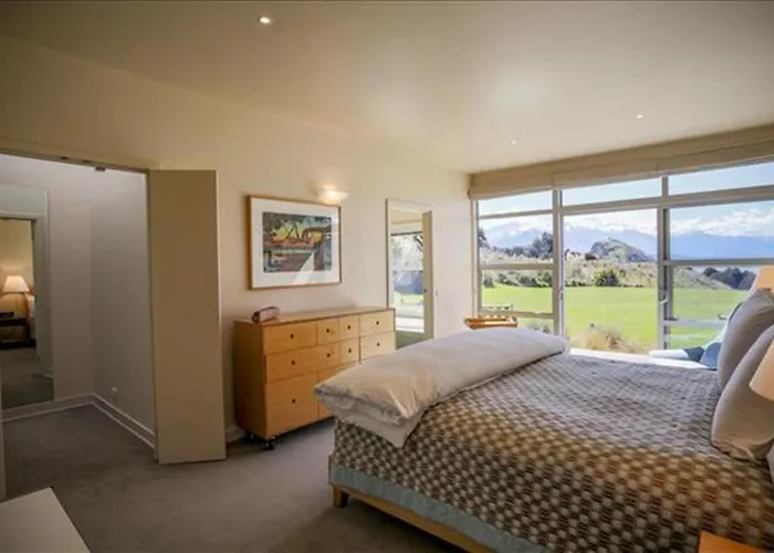 Holiday home Whare Kea And