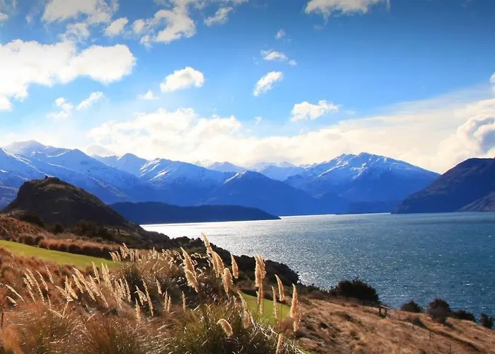 Whare Kea And Holiday home *